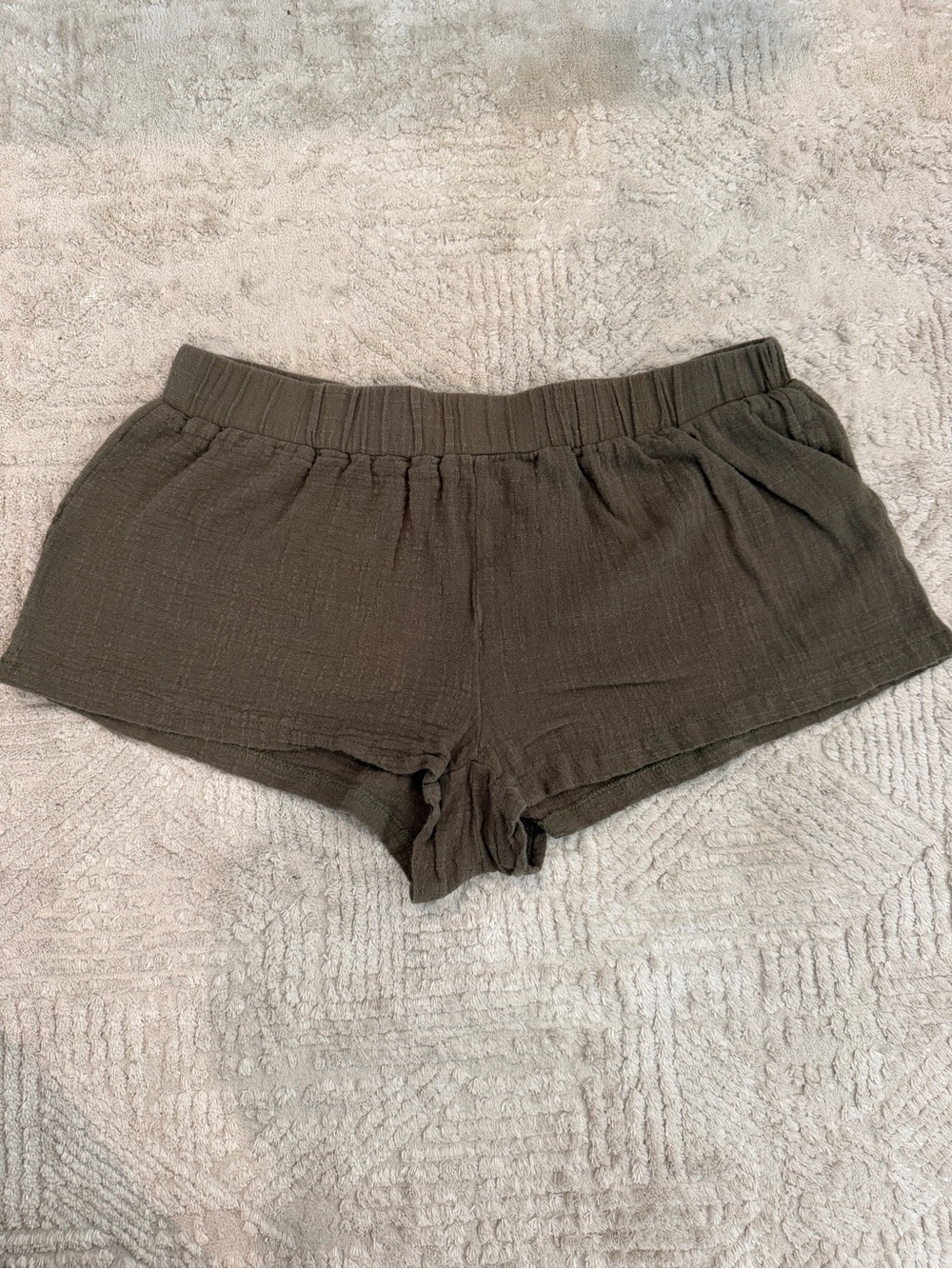 Edikted Olive Pull-On Casual Shorts Size Small